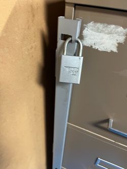 4 - high file cabinet bracket Locks
