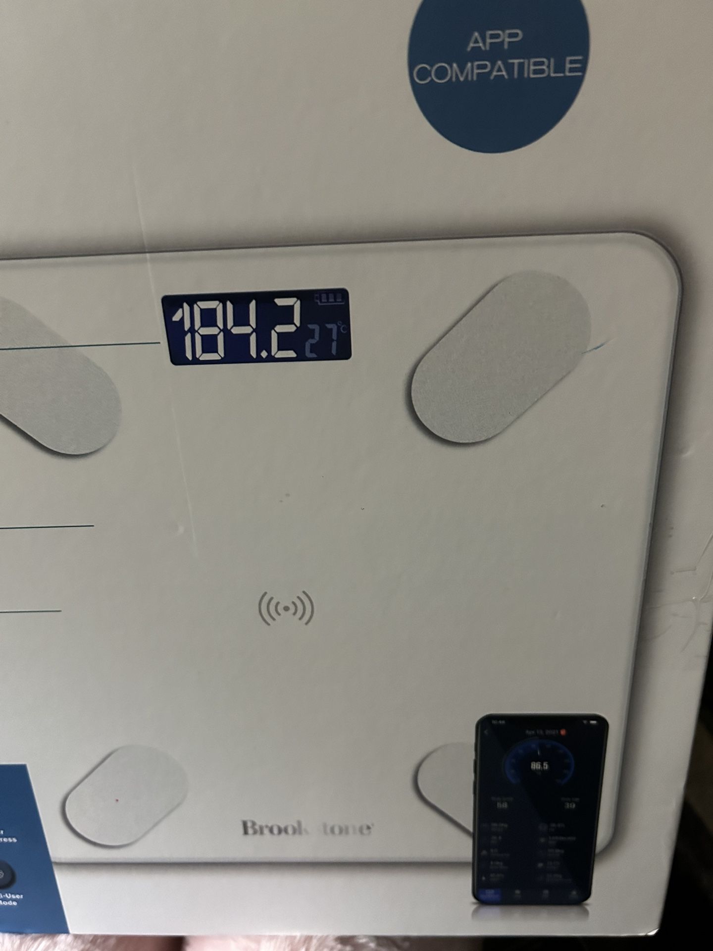 Brookstone Bluetooth Smart Scale Monitor