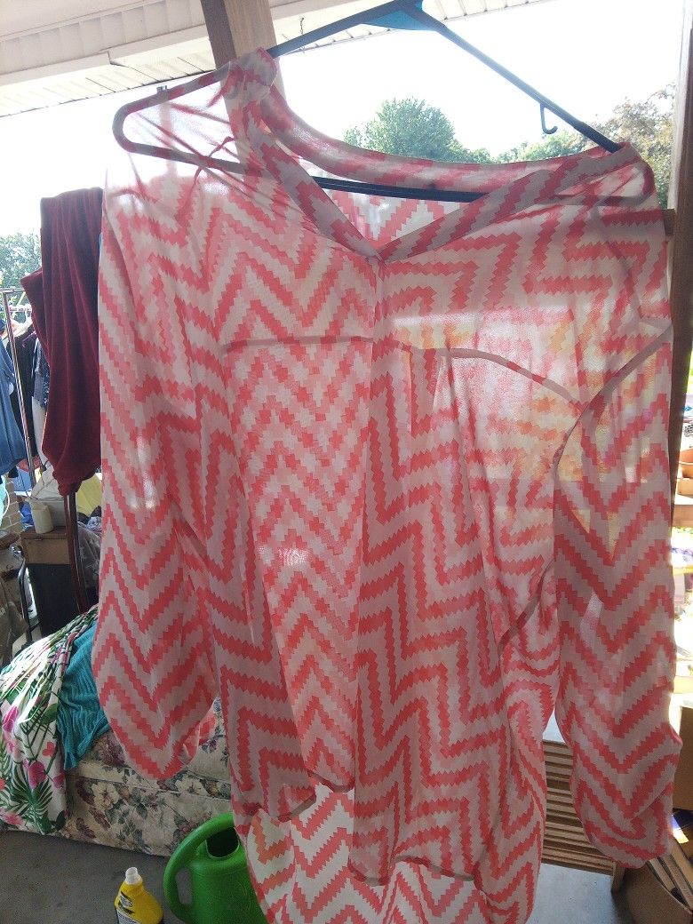 2x SHEER accent Blouses
