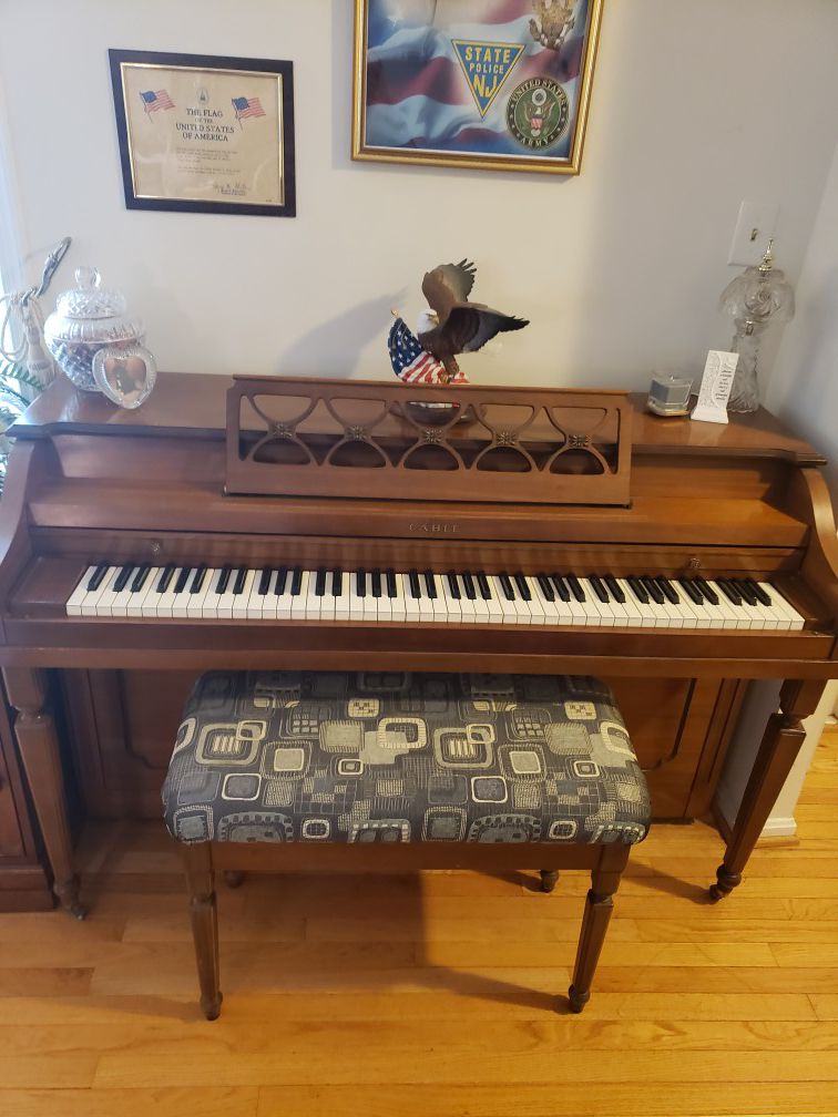 Vintage Cable Piano