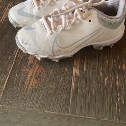 Nike Girls Softball Cleats Size 13