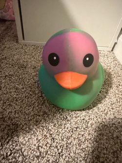Jumbo Multicolor Squeezy duck