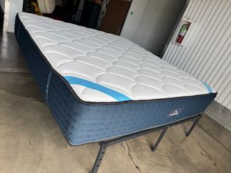 DreamCloud Premier Hybrid Mattress