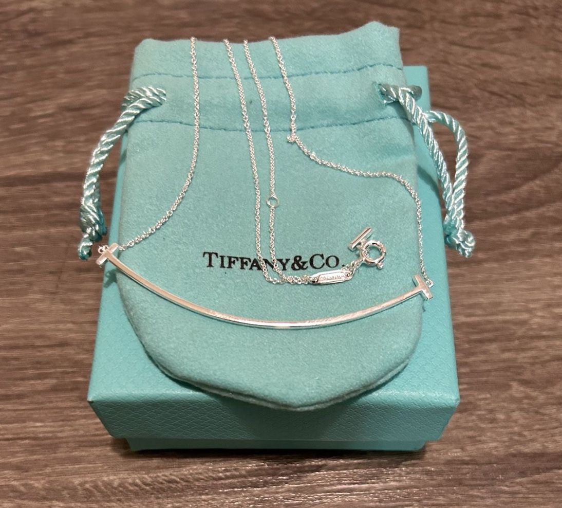 Tiffany Smile Necklace .925 Silver