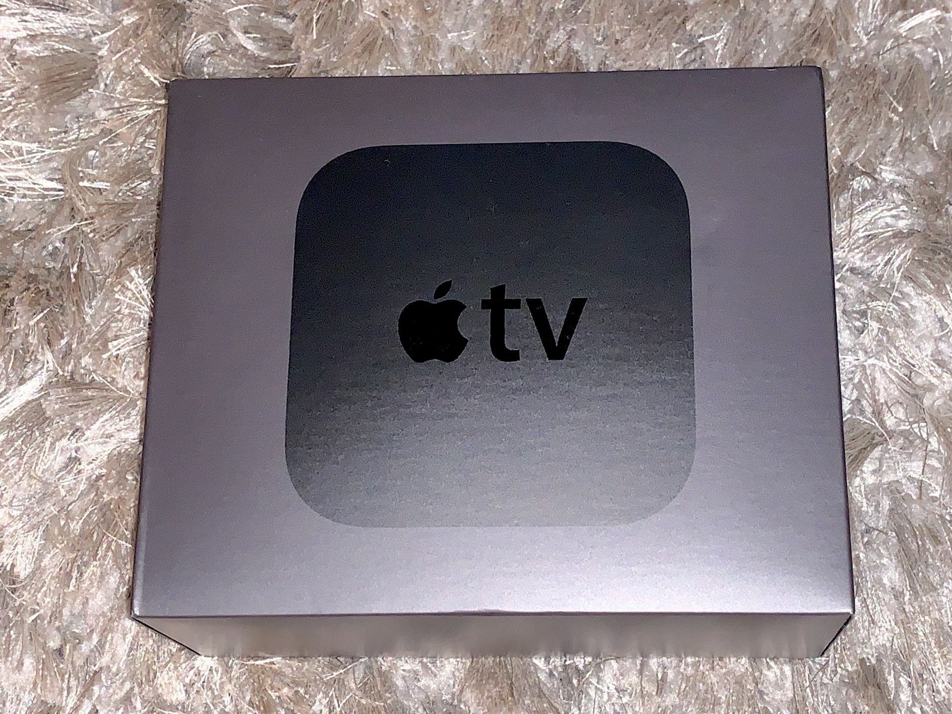 Apple TV HD 4th Generation 32GB - Excellent Condition