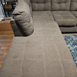  2-piece sectional with chaise couch