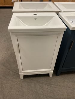 20” White Solid Wood Bathroom Vanity with Ceramic Top (V117)