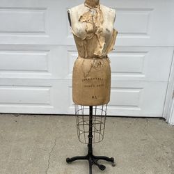 Vintage 1972 Wolf collapsible Dress Form size 8A