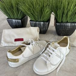 Like New VALENTINO leather Sneakers Size  8 Ladies 