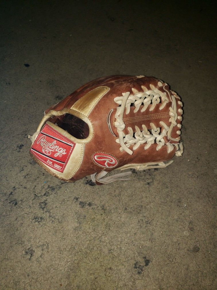Glove