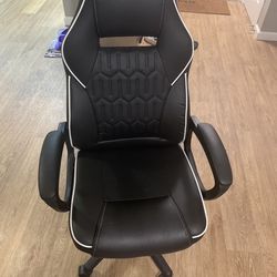 Adjusting Gaming Chair