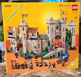 LEGO 10305 Lion Knights' Castle New! Available!!! ❤️🖤💙