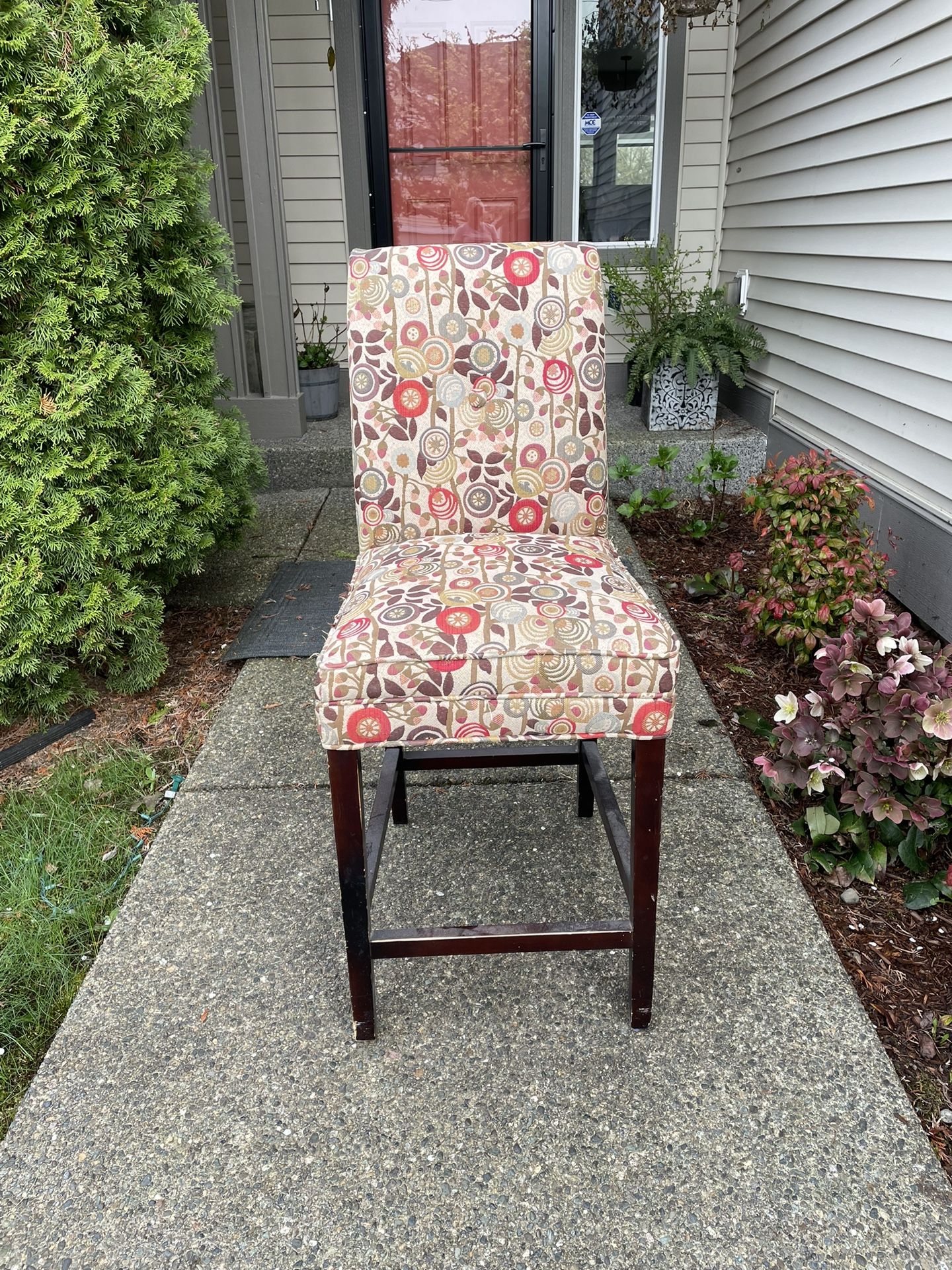 3 Bar Stools