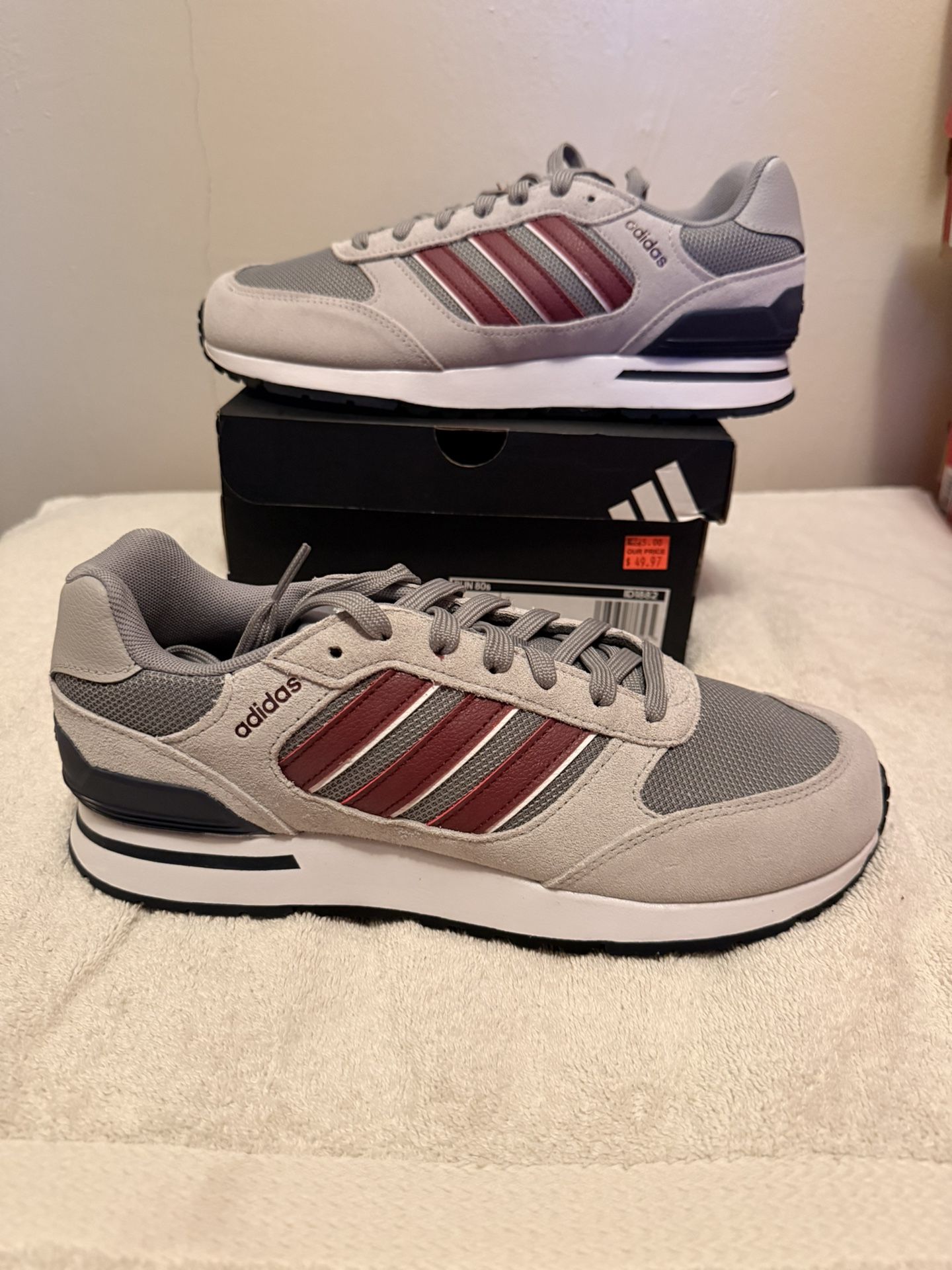 Adidas Shoes Size 9 Brand New and Original Zapatos de Adidas talla 9 Nuevos y Originales