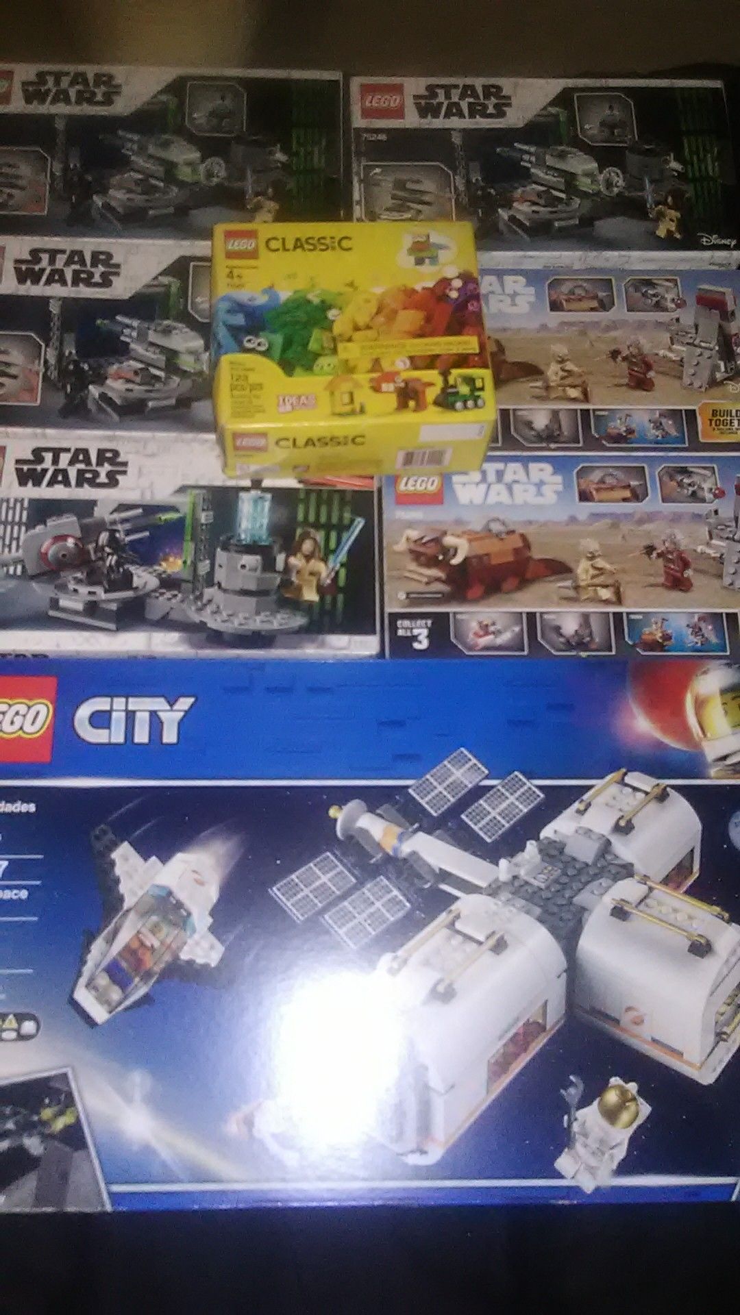 LEGO'S LEGO CITY light bricks, STARWARS, classic Legos