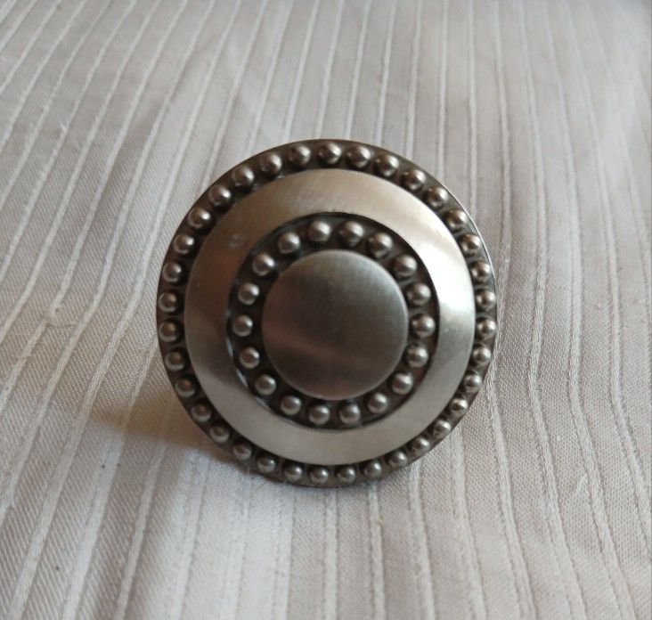 21 Cabinet Knobs