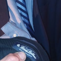 Burberry Of London mens 2 button Suit 40Reg