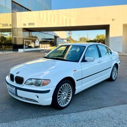 2003 BMW 330xi Sedan