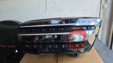 Genesis Gv70 lh headlight oem