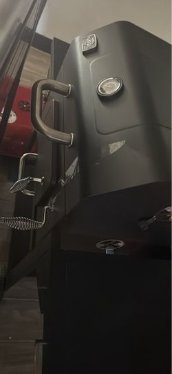 Black Charcoal BBQ Grill with Thermometer