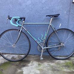 Bianchi Road Bike 