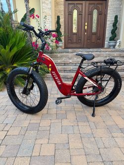 Aventon Aventure E-Bike , Bike