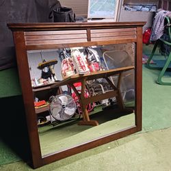 LIFESTYLE MIRROR SIZE . L- 3.5"× W- 3.5' COLOR  BROWN 