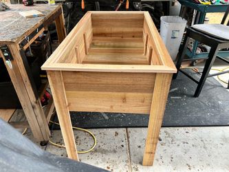 4ft x 2ft Raised Garden Bed