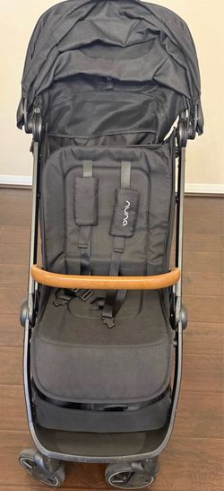 Nuna Trvl Stroller Caviar/Black *PRICE IS FIRM*