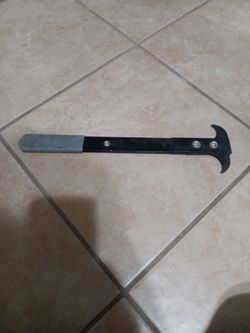 Seal puller tool