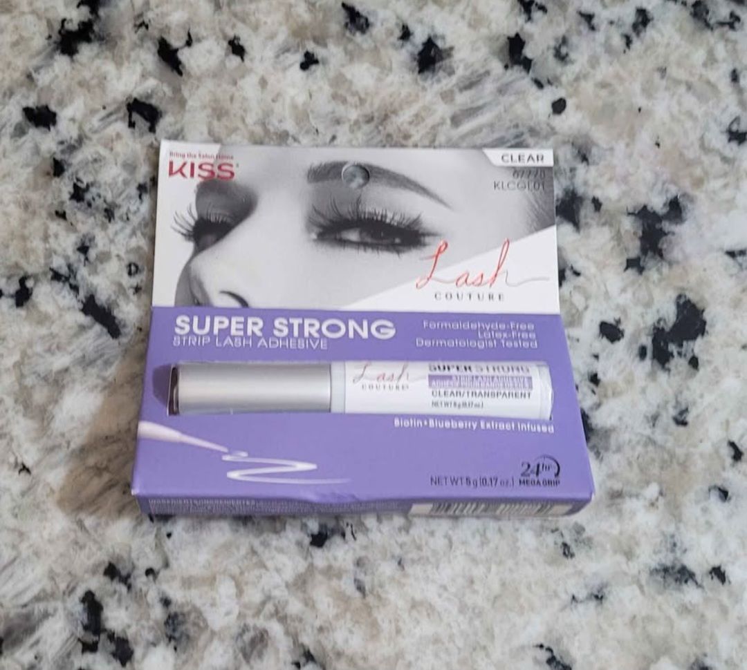 Kiss super strong lash adhesive