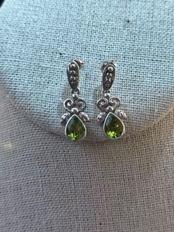 Peridot  vintage 925 silver earings