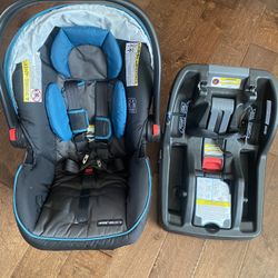 Graco Jogging stroller With Car Seat And Base