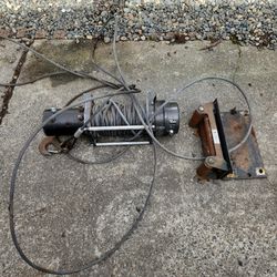 Miles marker 8000 winch