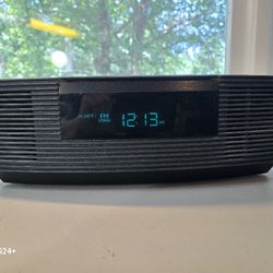 BOSE AWRC-1G Wave Radio/CD Audio System with 2 Alarms and Snooze button