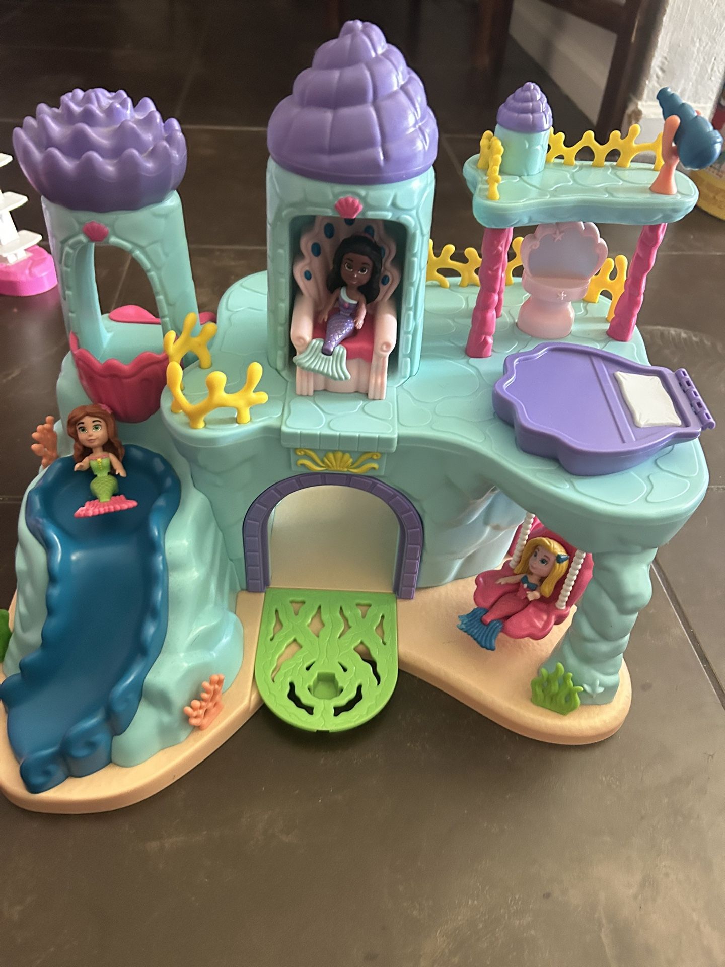Sea Theme Doll House with 3 Mermaid Dolls 