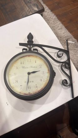 Retired home interiors union station clock