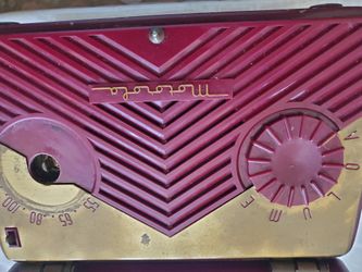 1950 MOTOROLA RADIO