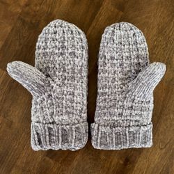New Lands’ End Women’s Chunky Fleece-Lined Knit Chenille Winter Mittens, Light Gray, Small