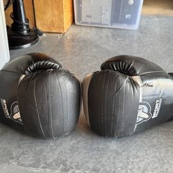 Boxing Gloves 