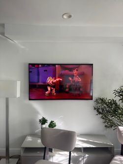 Flat Samsung smart TV 55”