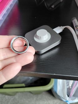 Size 8 Oura ring and portable charger