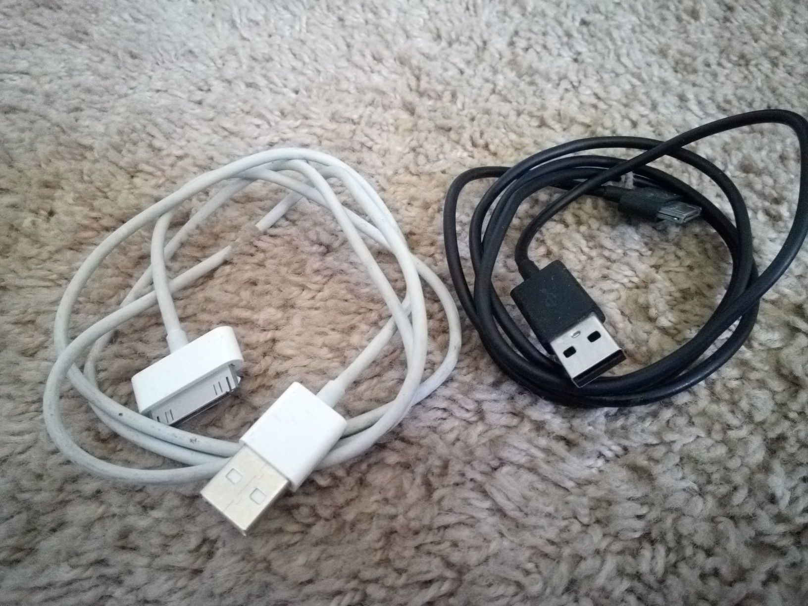 iPhone iPad 4 chargers