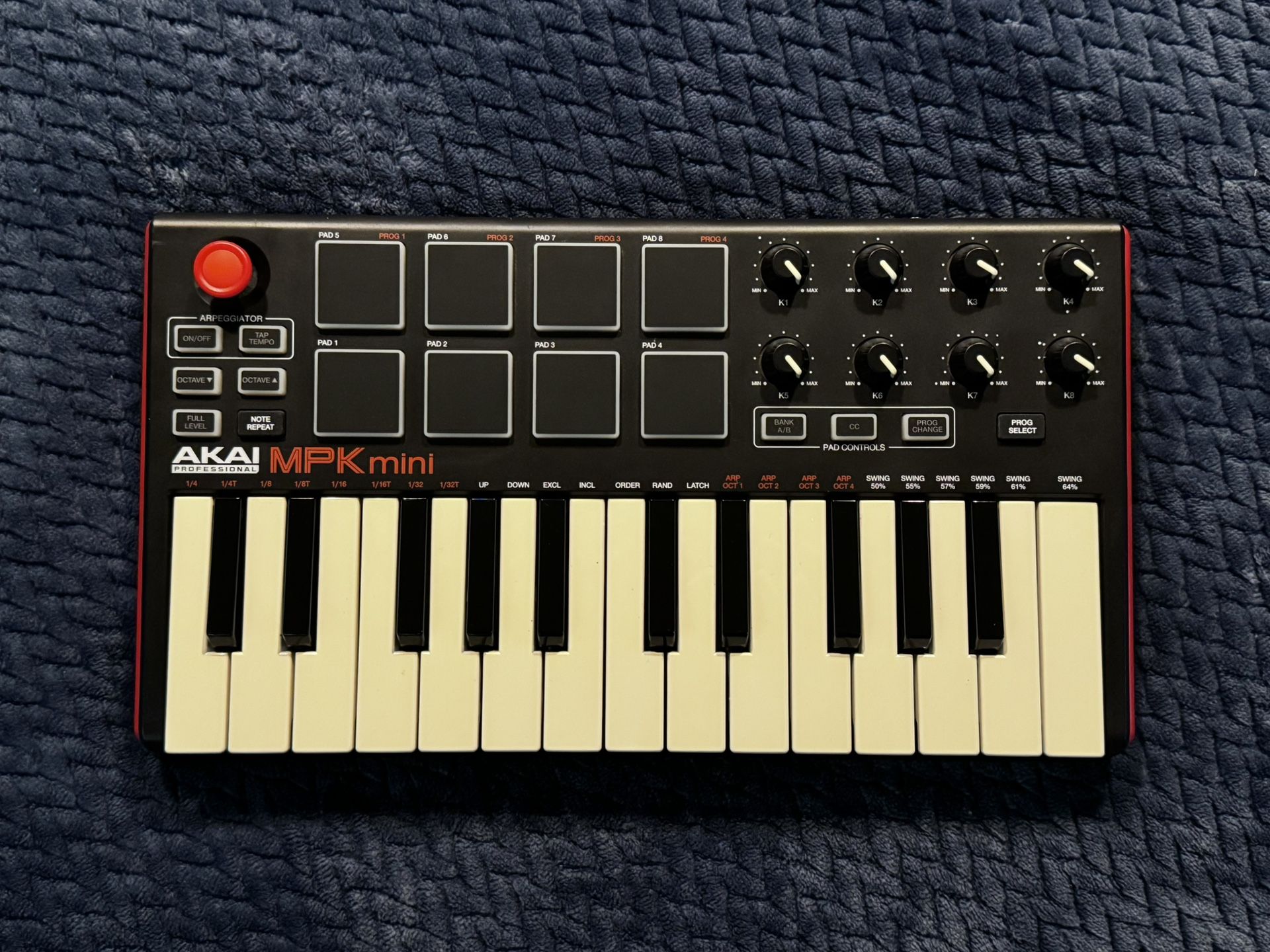 AKAI MPK mini