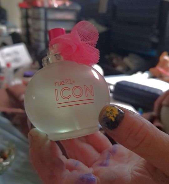 Rue21 Icon Perfume 1.8oz Fragrance Spray BRAND NEW in Box