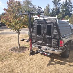 Yakima Tilting Vertical Bike Rack Hangover 4