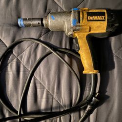 DEWALT DW292 1/2 INCH IMPACT WRENCH 220V