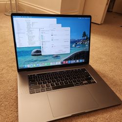 Macbook Pro 15" 256gb I7