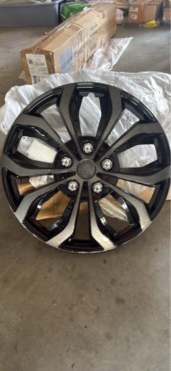 Black and Silver Hubcap Wheel Cover