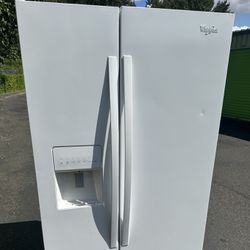 Free Delivery White Whirlpool Refrigerator Works Great